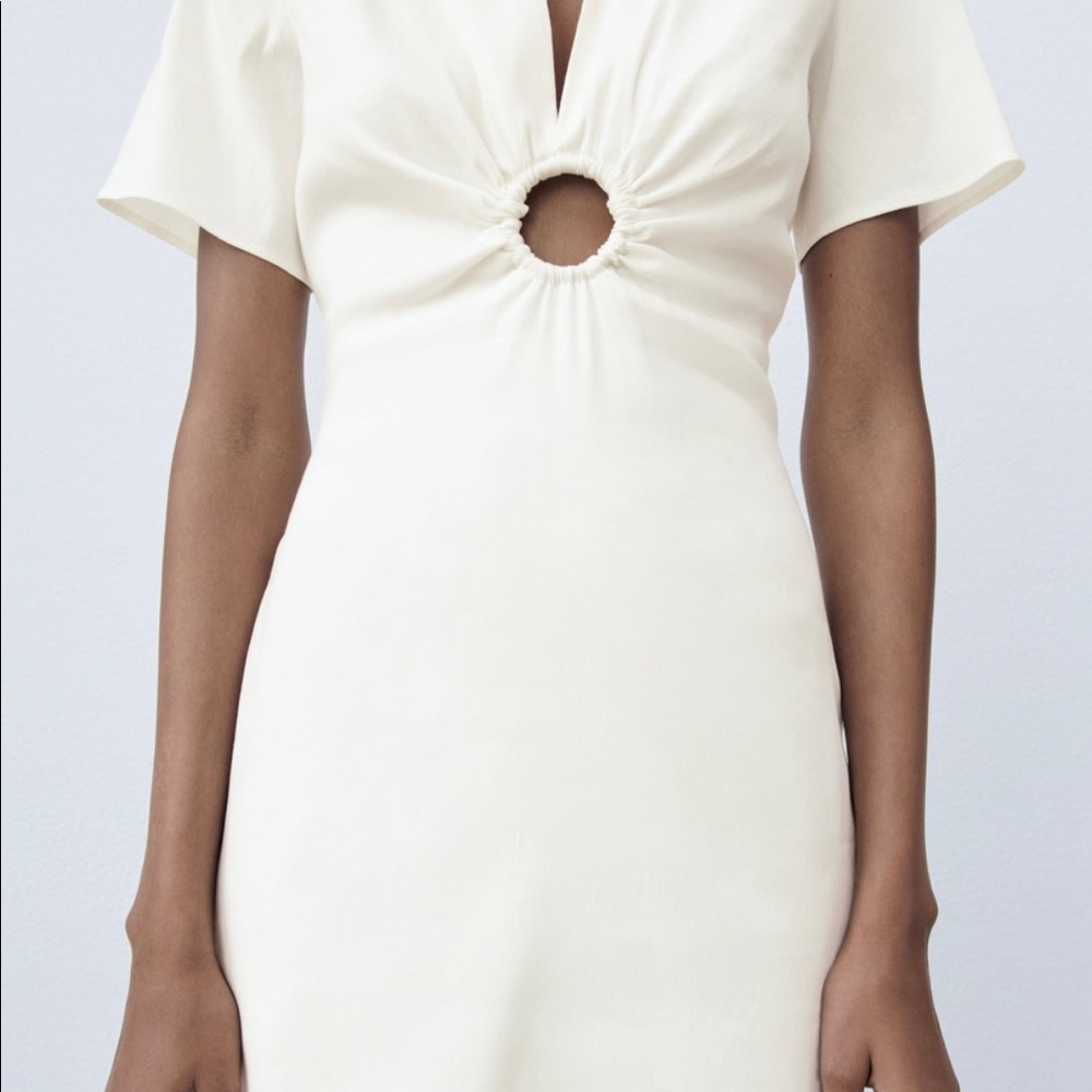 SHORT DRESS WITH METAL RING DETAIL - Picture 3 of 11